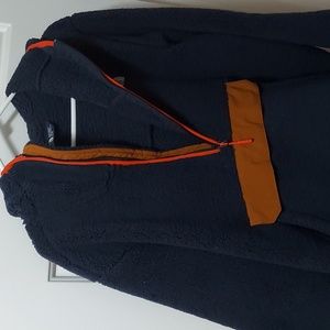 The North face mens navy blue fleece pullover size XL